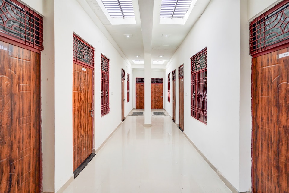 SPOT ON Hotel Vardaan, Rambagh Allahabad, Prayagraj