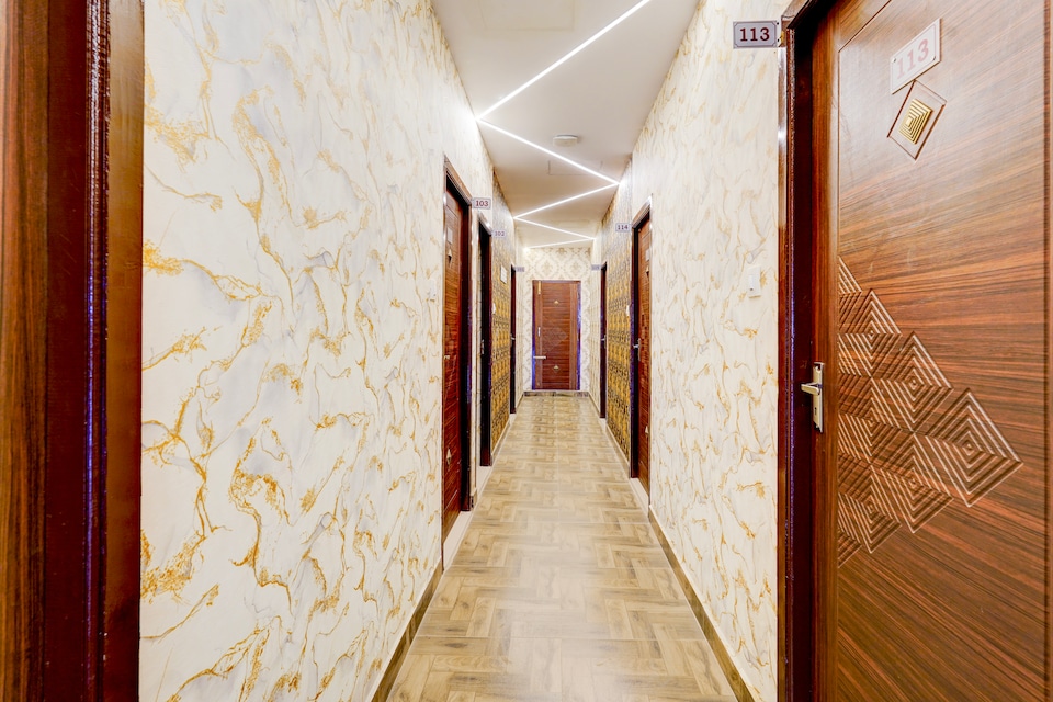 Super Collection O Kundrathur Near Murugan Temple, Porur Chennai, Chennai
