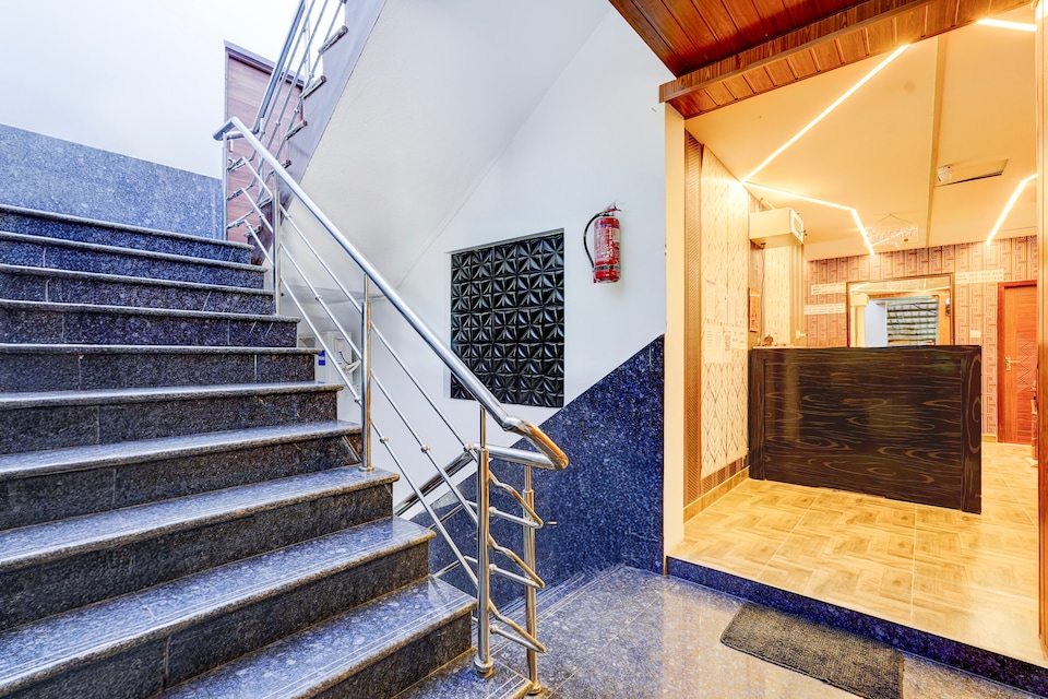 Super Collection O Kundrathur Near Murugan Temple, Porur Chennai, Chennai