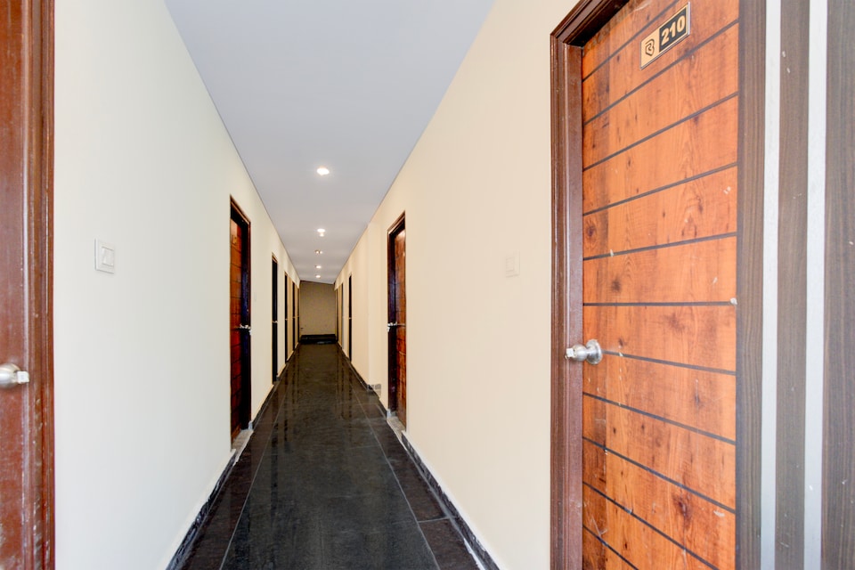 Hotel O RB STAY, Mehdipatnam - Attapur, Hyderabad