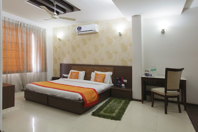 OYO Hotel Live Inn Near Appu Ghar