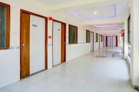 Collection O Ahmedabad Airport Formerly Hotel Runway Inn