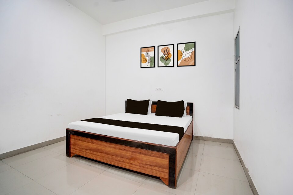 Hotel O THE CHAKERI CRYSTAL , Kanpur Railway Station, Kanpur