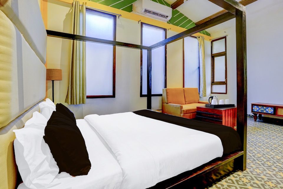 Palette Arpora, Baga Goa, Goa