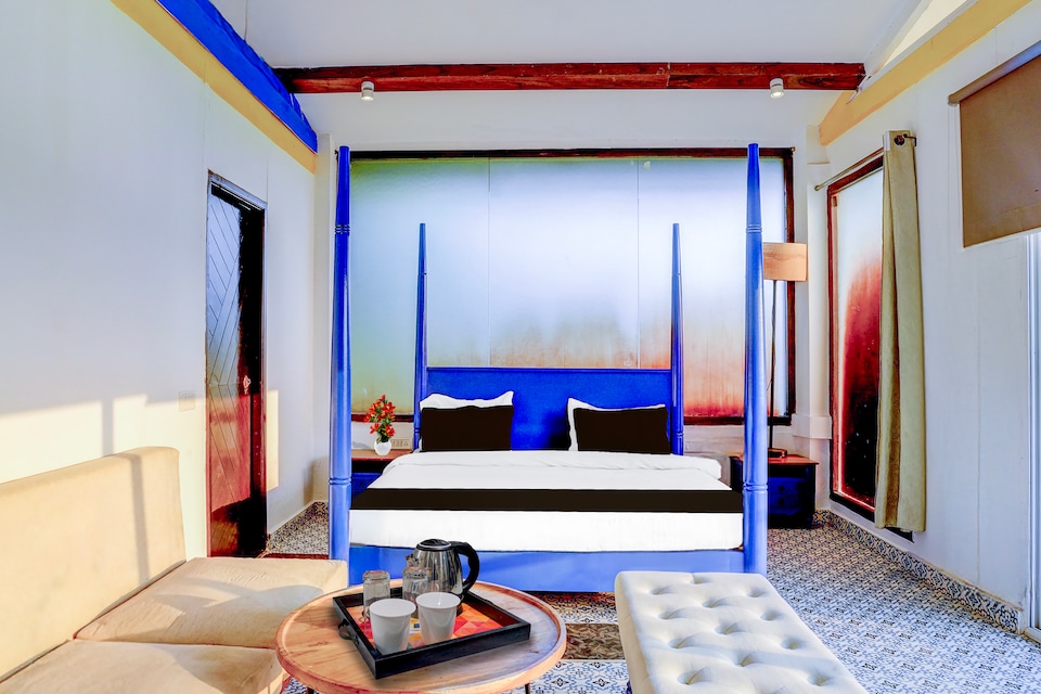 Palette Arpora, Baga Goa, Goa