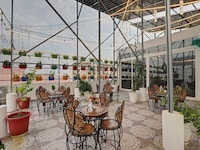 OYO 833576 SHUBHANGI INN