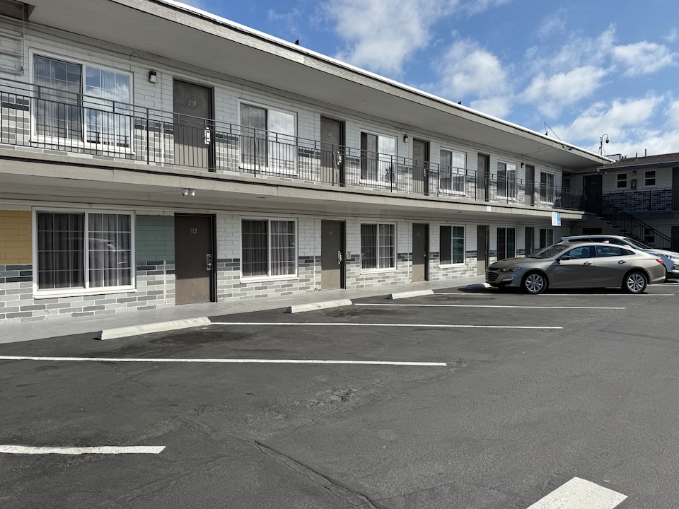 Big 7 Motel Chula Vista I-5, C91910, San Diego CA