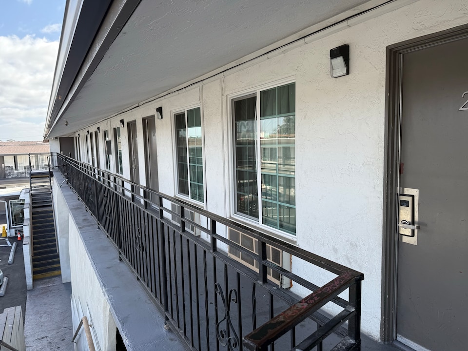 Big 7 Motel Chula Vista I-5, C91910, San Diego CA