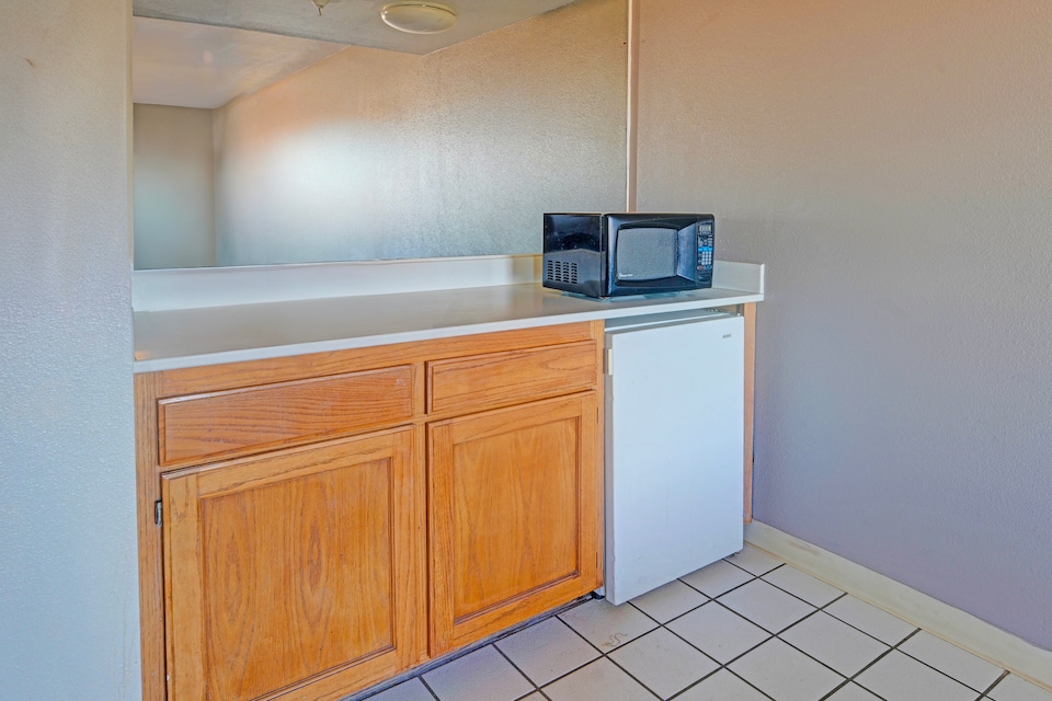 Travelers inn by OYO Wichita Falls, C76306, Wichita Falls TX