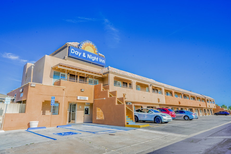 Day & Night Inn, Hesperia CA, Hesperia CA