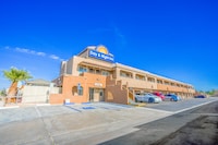 Day & Night Inn