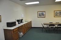 OYO Malden Airport Inn