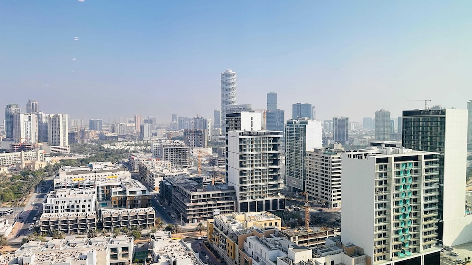 Luxurious Belvilla 1BR JVC with Pool, Gym & BBQ Access, Jumeirah Village Circle Dubai, Dubai