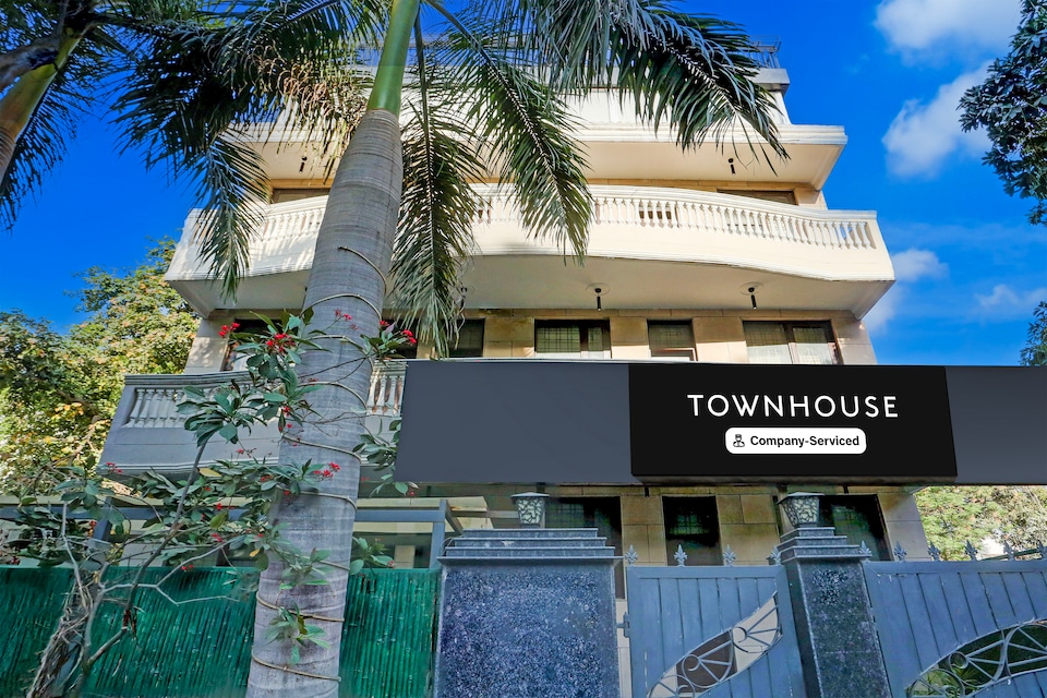 Super Townhouse Sushant Lok Phase 1 Formerly Hotel Neven, Huda 2, Gurgaon