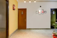 Super Townhouse Sushant Lok Phase 1 Formerly Hotel Neven