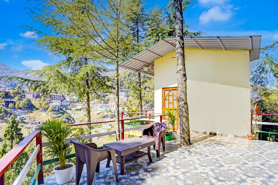 OYO Hotel O Ghumakkad's Baba Resort, Picture Palace, Mussoorie