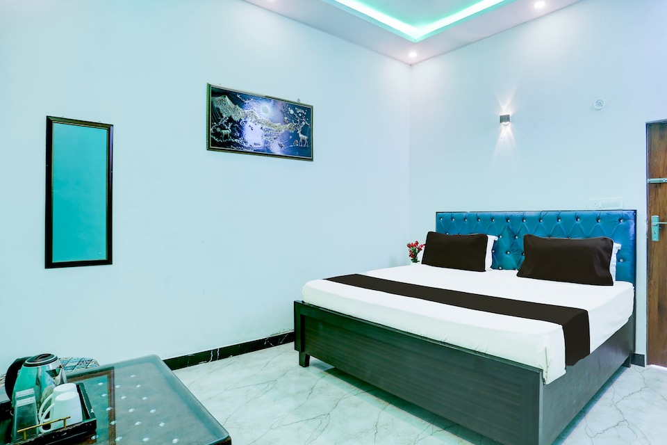 Hotel O RATNA HOTEL AND RESTAURANT, Mumfordganj Allahabad, Prayagraj