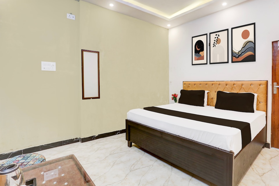 Hotel O RATNA HOTEL AND RESTAURANT, Mumfordganj Allahabad, Prayagraj