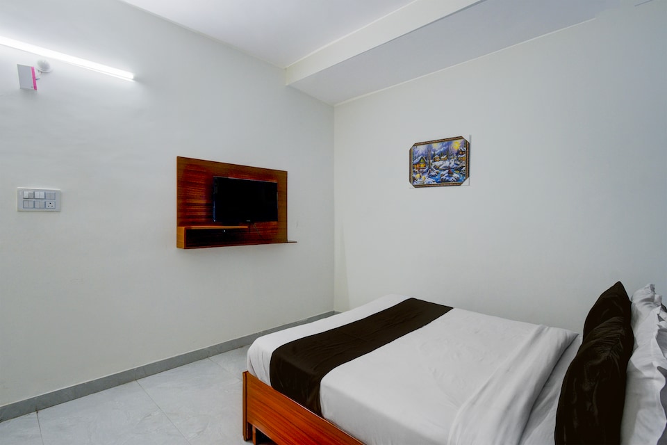 Super  Collection O Forum Mall Hyderabad Formerly Ruby Grand Inn, Gachibowli, Hyderabad