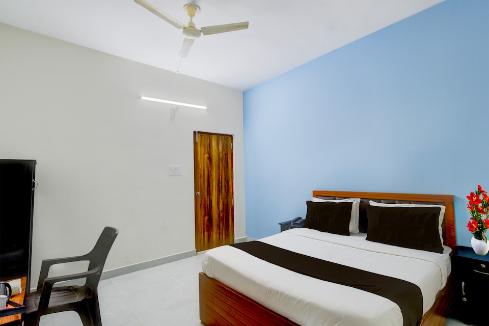 Super  Collection O Forum Mall Hyderabad Formerly Ruby Grand Inn, Gachibowli, Hyderabad