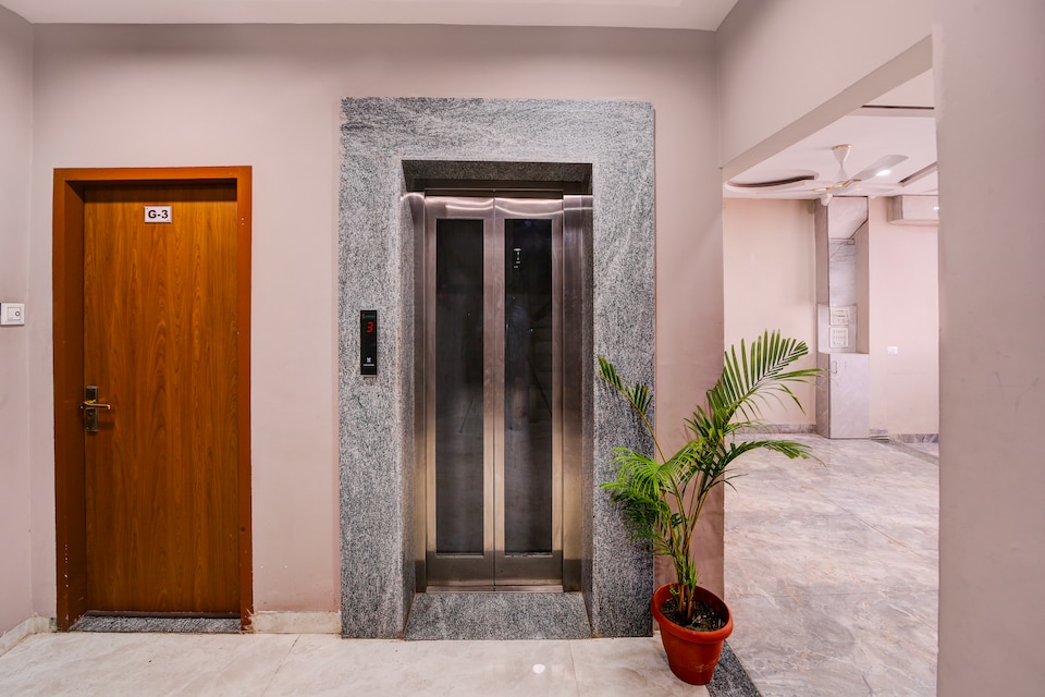 Hotel O Kamari Inn, Vijay Nagar Indore, Indore