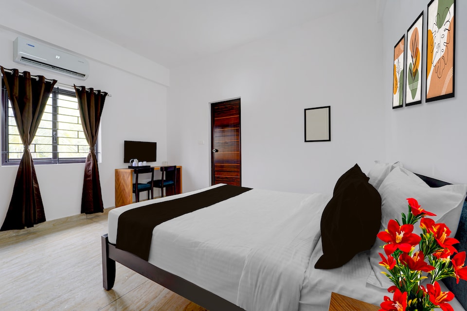 Hotel O Nettoor Junction Kochi Formerly Radhika Residency, Vytilla Kochi, Kochi