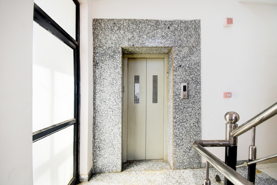 Hotel O  Golden Sakura, Mansarovar, Jaipur