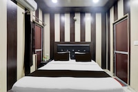 OYO 833705 Hotel Ganapati Inn