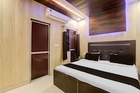 OYO 833705 Hotel Ganapati Inn