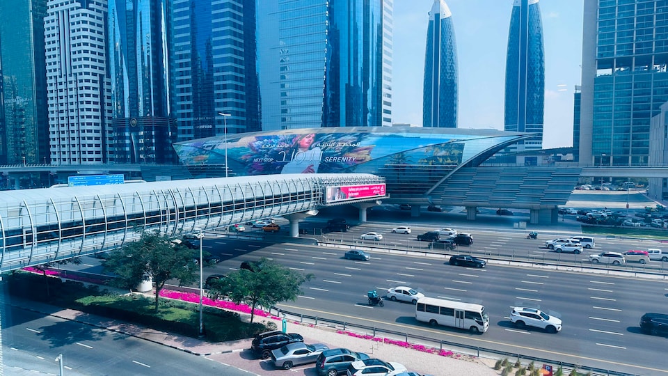 Emirates Grand Luxury Aparthotel, Jumeirah, Dubai