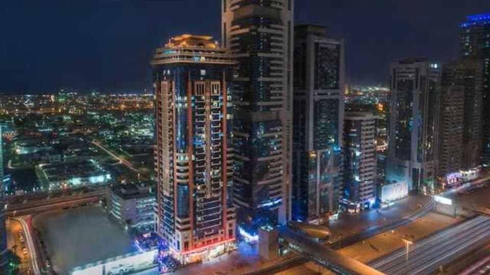 Emirates Grand Aparthotel, Jumeirah, Dubai