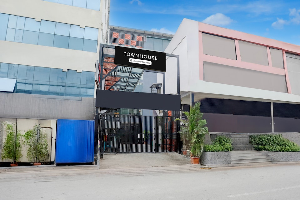 Super Townhouse Shivamogga Formerly Karthik Bhavan, Shivamogga, Mysore