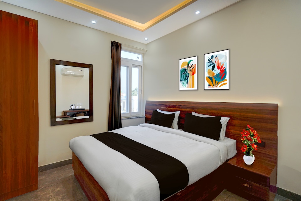 Super Townhouse Dharampur Railway Station, Dehradun Railway Station, Dehradun