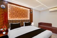 Super Townhouse Dharampur Railway Station