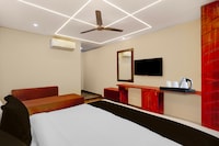 Super Townhouse Dharampur Railway Station