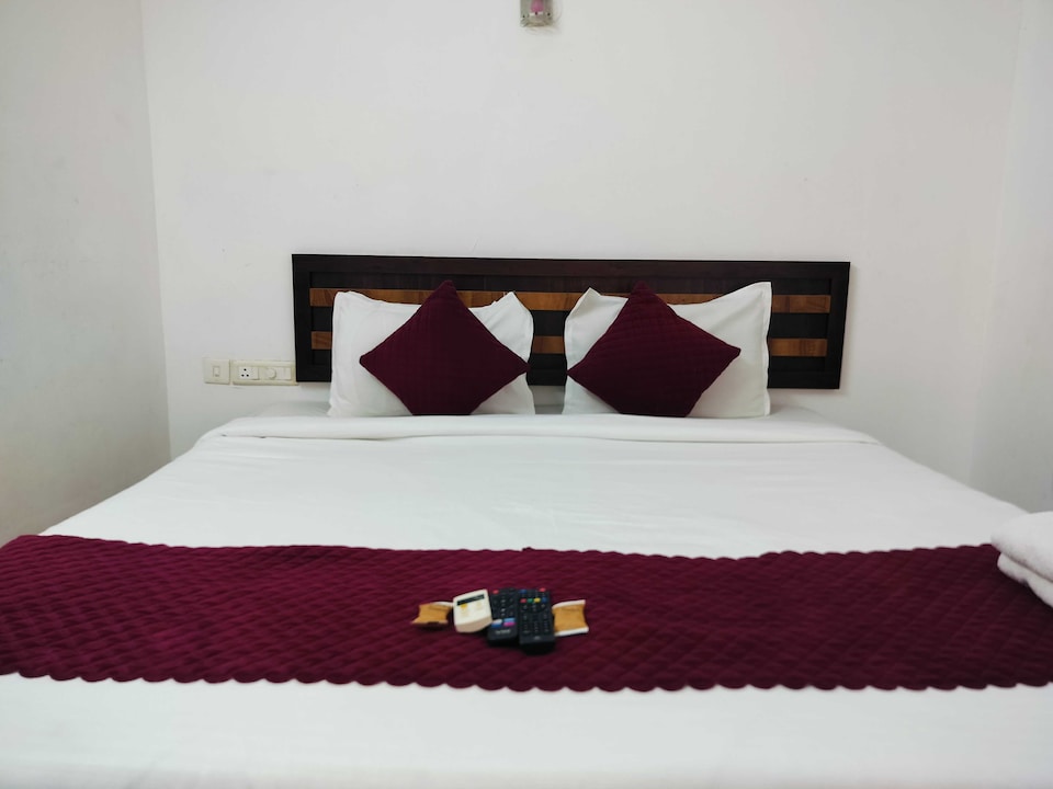 Hotel O Vyttila Bus Station Formerly Astro Tower, Vytilla Kochi, Kochi