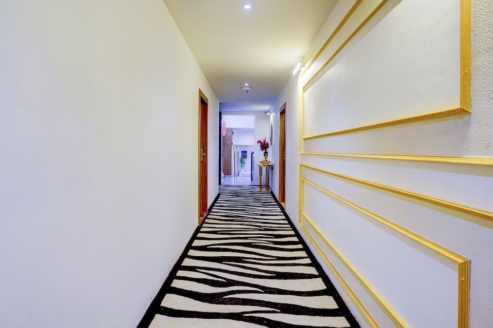 Hotel O Widlor , Mumbai International Airport, Mumbai