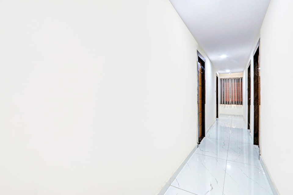 HOTEL O LOTUS GRAND, Nizamabad city, Nizamabad