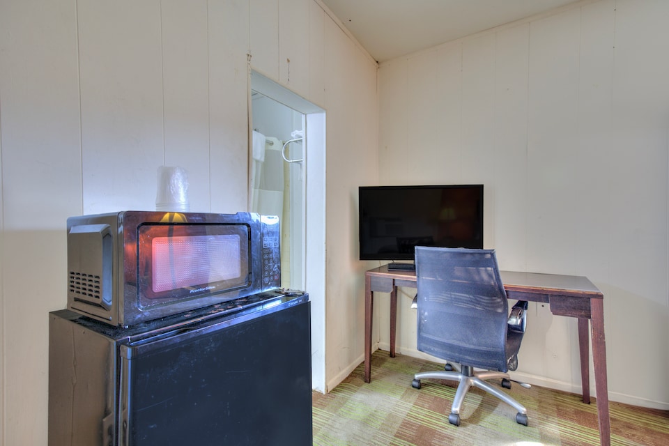 OYO Palm Leaf Motel, Ashland, Ashland, VA