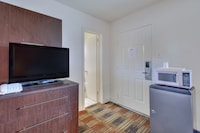 OYO Palm Leaf Motel