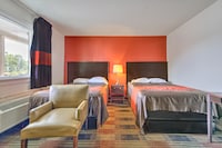 OYO Palm Leaf Motel