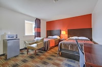 OYO Palm Leaf Motel