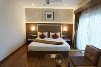 Collection O Kallai Railway Junction