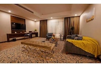 Dancenter Emerald Near Jeddah Corniche