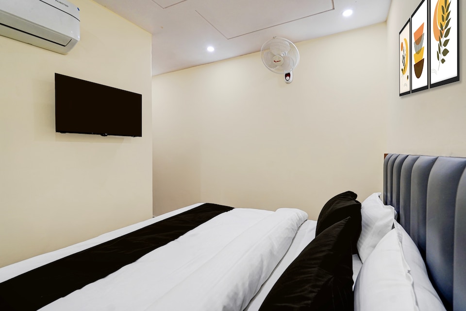 Hotel O Survey Chowk Bus Terminal Dehradun, Rajpur Road Dehradun, देहरादून