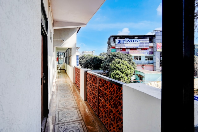 Hotel O Survey Chowk Bus Terminal Dehradun