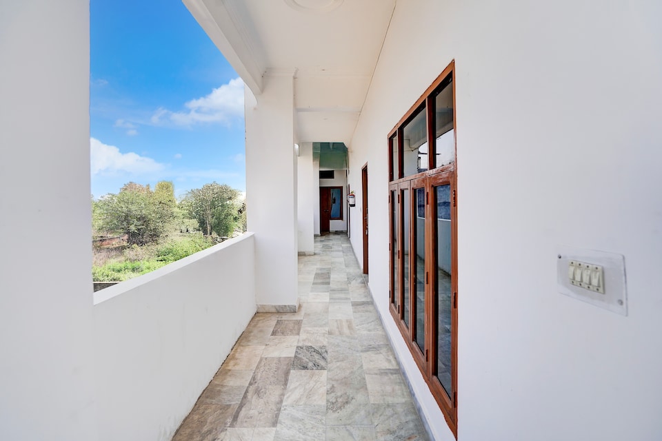 Hotel O AK PALACE INN, Gomti Nagar Lucknow, Lucknow