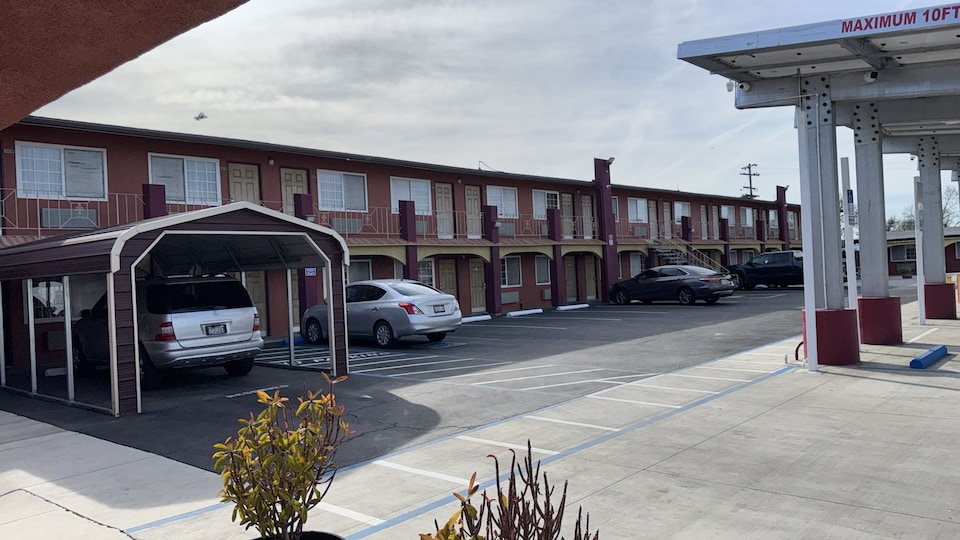 Sunstar Inn,  Los Banos CA,  Los Banos CA