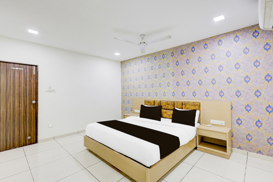 OYO 834021 Hotel Nest Inn, SG Highway Ahmedabad, Ahmedabad