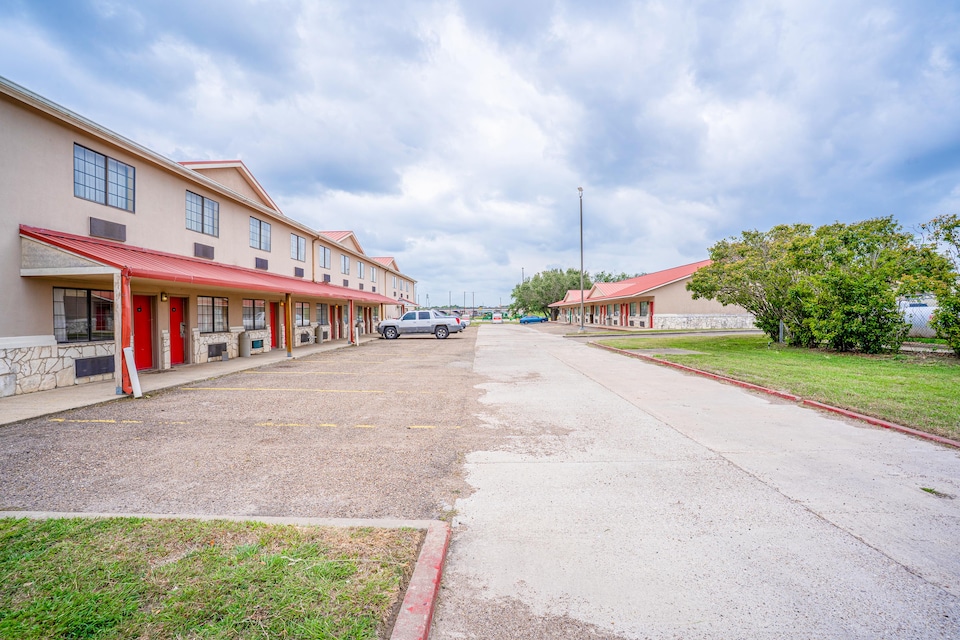 Texan Inn By OYO Beeville US-181, Beeville TX, Beeville
